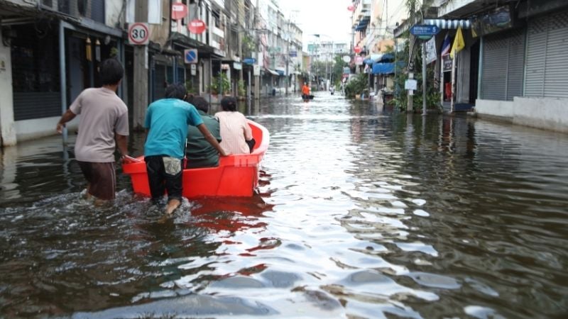 Mơ thấy nước dâng cao nên đánh con gì
